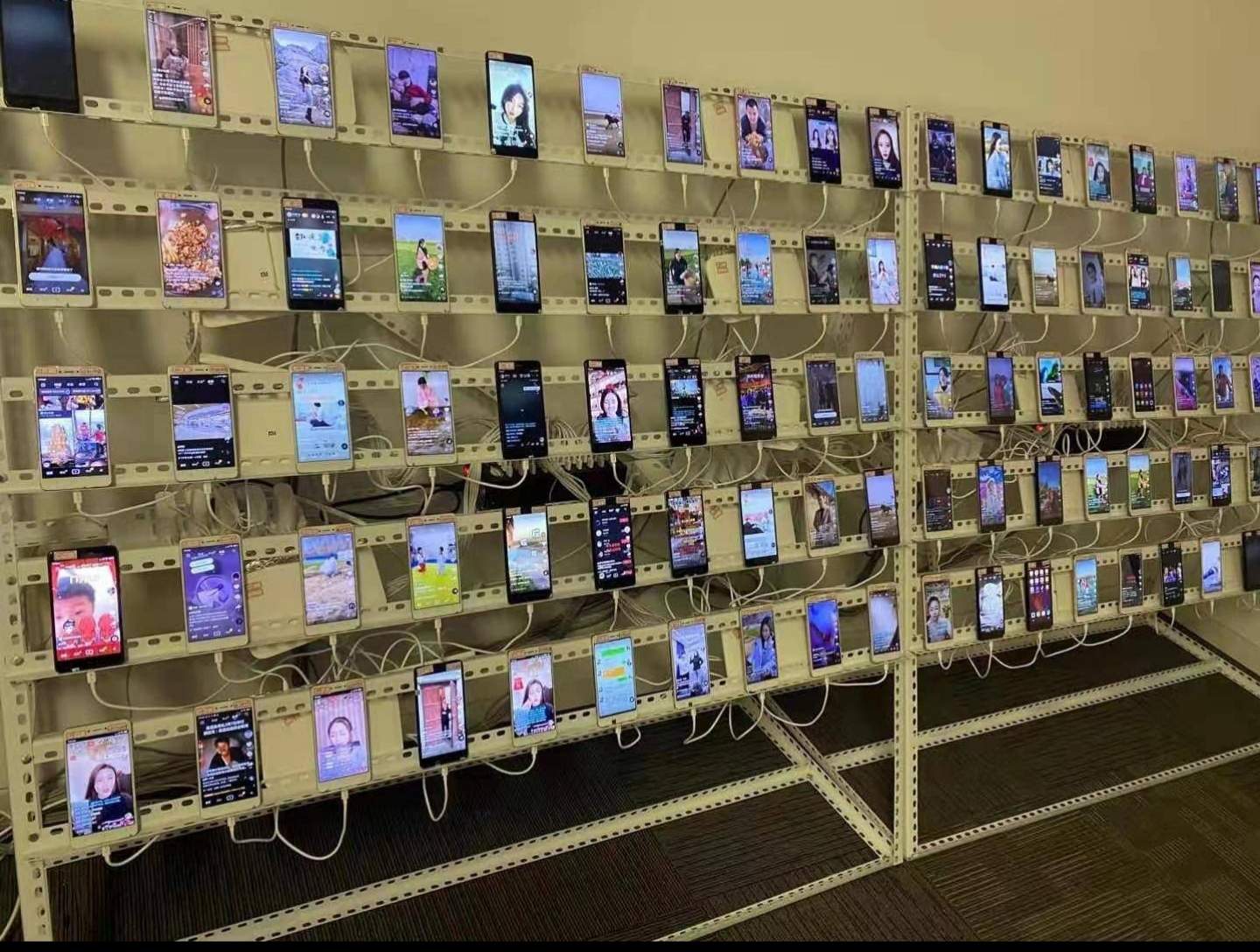 『高端精品』外面收费1288多宝抖AI智能抖音抢红包福袋脚本，防风控单机一天10+『智能脚本+使用教程』